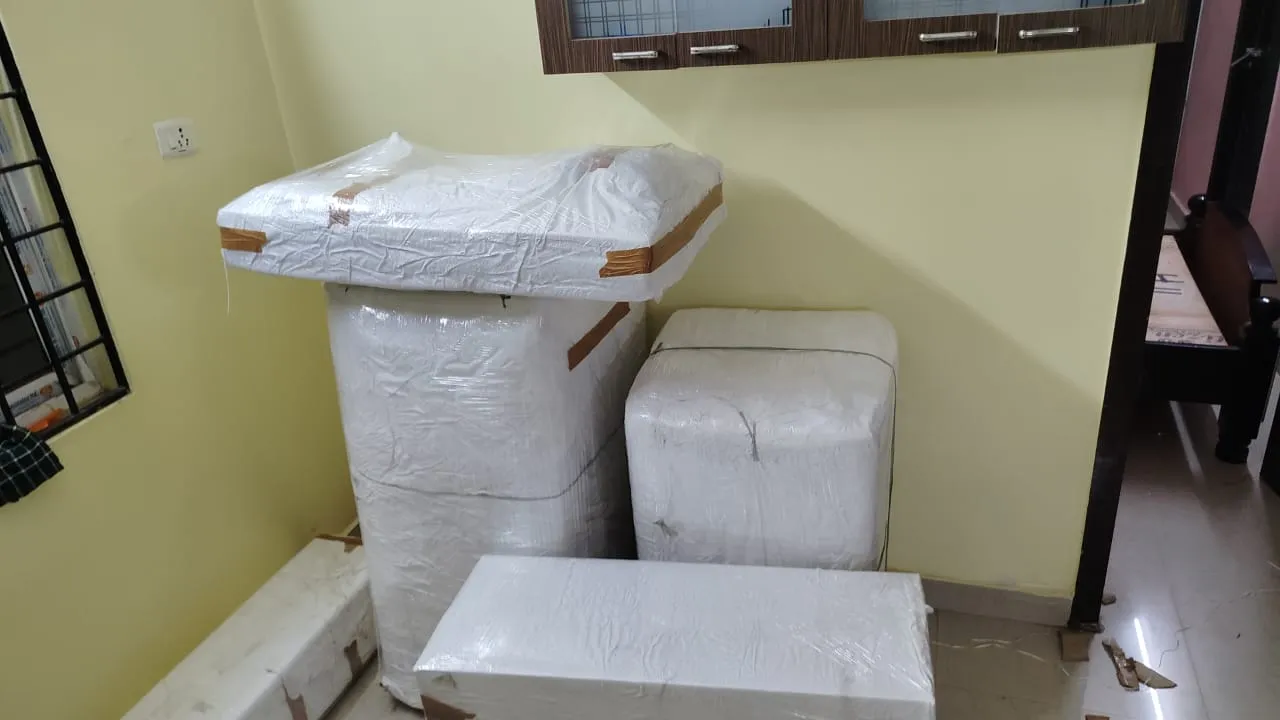 Sri Kamakshithayi Packers - Packing