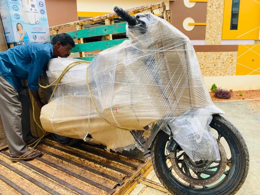 Sri Kamakshithayi Packers - Vehicles
